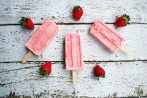 Strawberries and Cream Popsicles (dairy free)